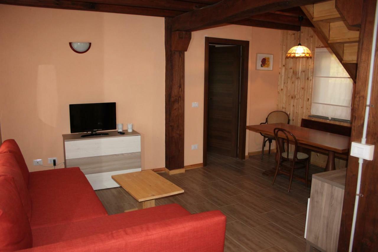 פונזונה Le Murazze Holiday Houses מראה חיצוני תמונה